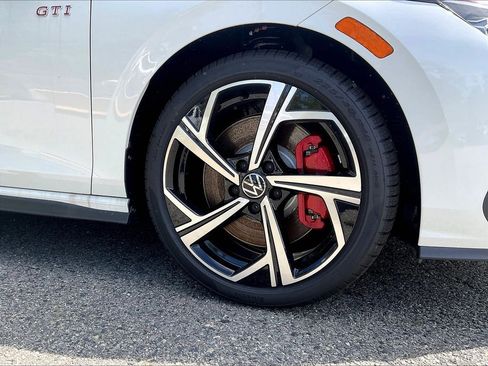 New 2025 Volkswagen GTI SE FWD image 8