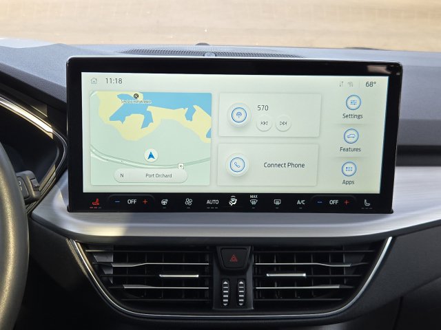 Used 2024 Ford Escape SE w/ PHEV Premium Package FWD image 3