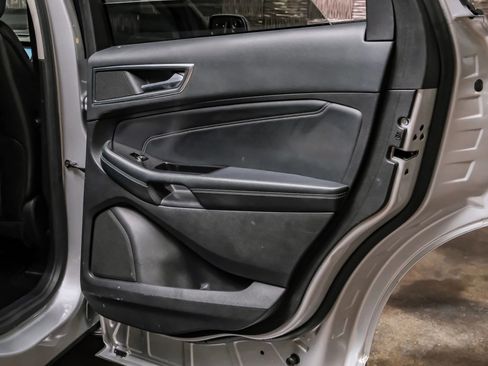 Used 2018 Ford Edge Titanium w/ Technology Package image 52