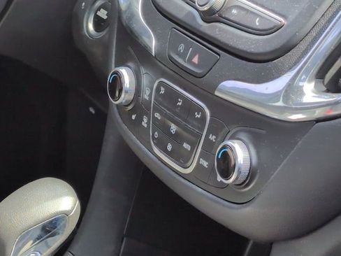 Used 2023 Chevrolet Equinox LT FWD image 12