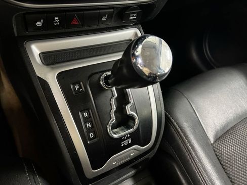 Used 2016 Jeep Compass Latitude image 16