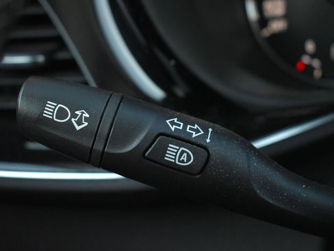 Used 2023 Buick Envision Preferred image 19