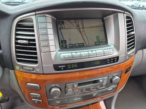 Used 2005 Lexus LX 470 4WD image 12