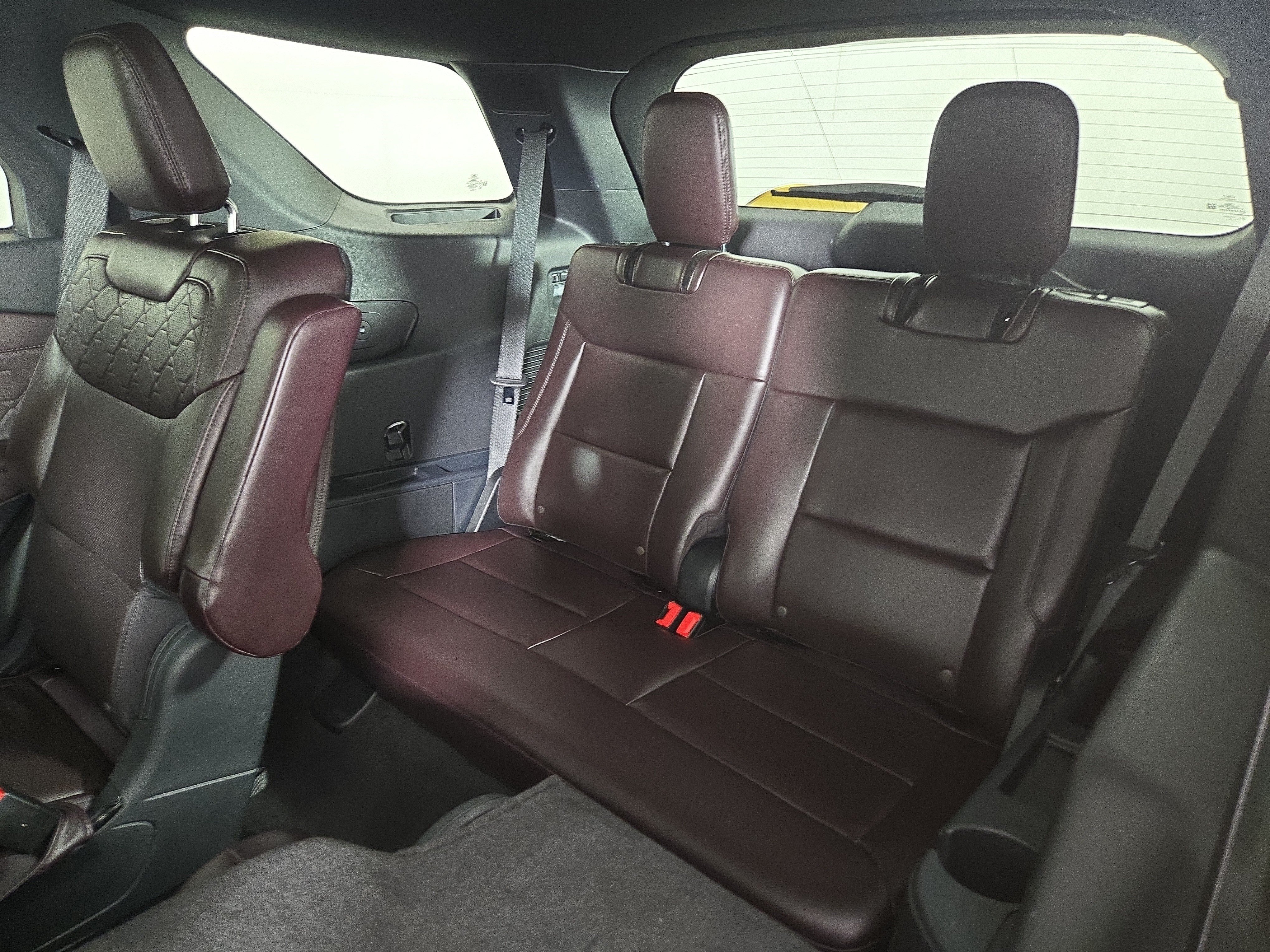 Used 2025 Ford Explorer Platinum w/ LUX Leather Package AWD/4WD image 13