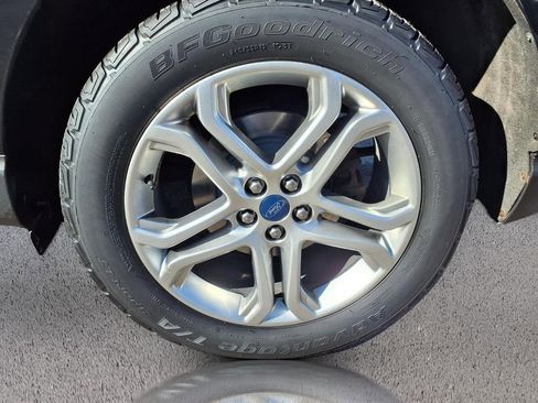 Used 2017 Ford Edge Titanium w/ Equipment Group 302A image 36