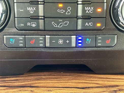 Used 2018 Ford F150 Lariat AWD/4WD image 21