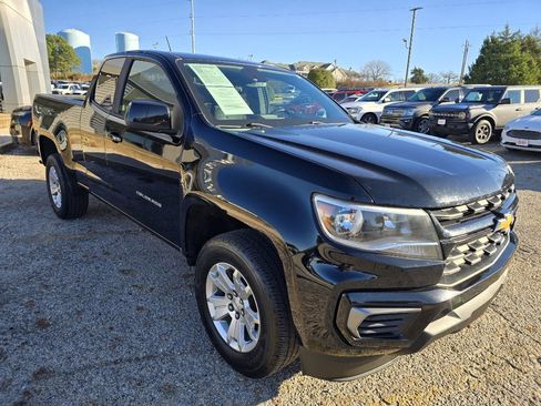 Used 2021 Chevrolet Colorado LT w/ Fleet Safety Package image 3