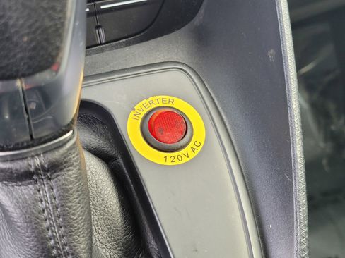 Used 2020 Ford Transit Connect XL image 24