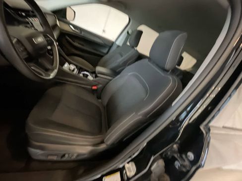 Used 2023 Jeep Grand Cherokee L Laredo image 11