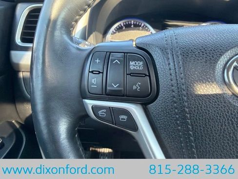 Used 2016 Toyota Highlander Limited Platinum AWD/4WD image 16