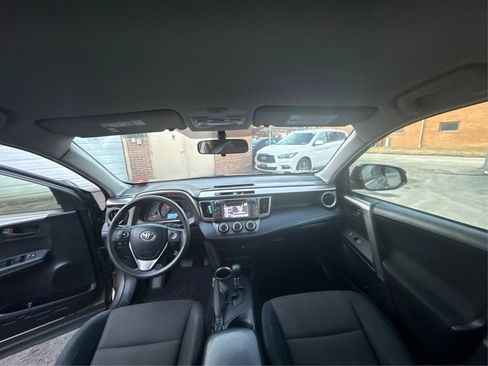 Used 2015 Toyota RAV4 LE image 23