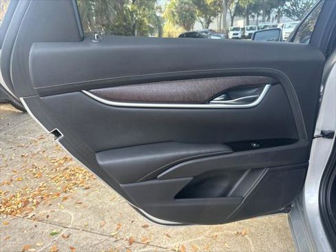 Used 2018 Cadillac XTS Luxury image 17