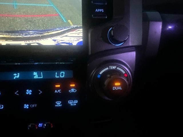 Used 2021 Toyota 4Runner Limited AWD/4WD image 23