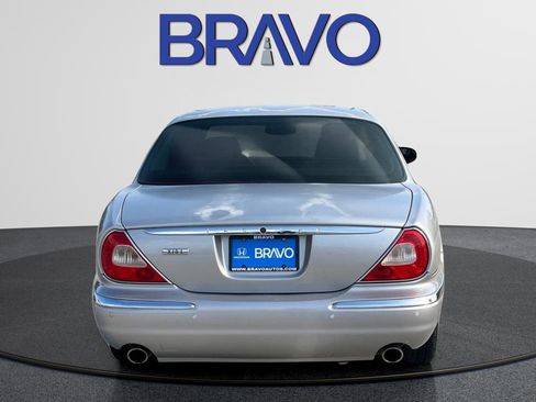 Used 2005 Jaguar XJ8 RWD image 7