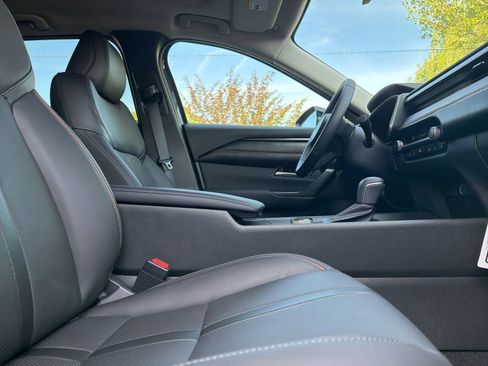 Used 2026 MAZDA CX-50 AWD 2.5 Hybrid w/ Premium Pkg image 17