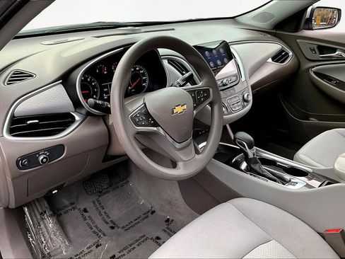 Used 2024 Chevrolet Malibu LT image 11