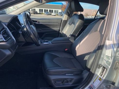 Used 2023 Toyota Camry SE image 14