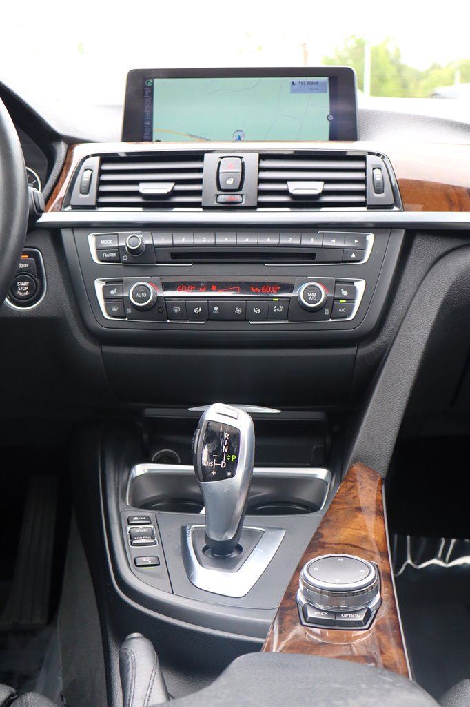 Used 2015 BMW 328d xDrive Sedan AWD/4WD image 13