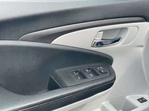 Used 2017 Honda Pilot EX-L image 12