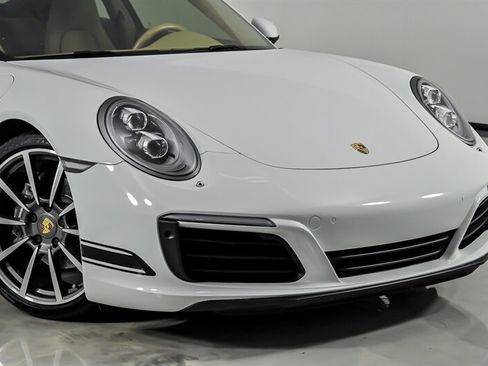 Used 2017 Porsche 911 Carrera 4 AWD/4WD image 3