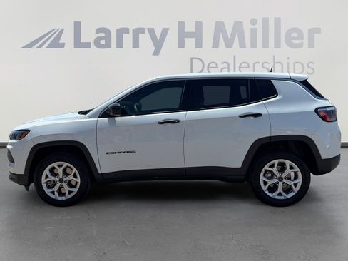 Certified 2025 Jeep Compass Sport AWD/4WD image 2