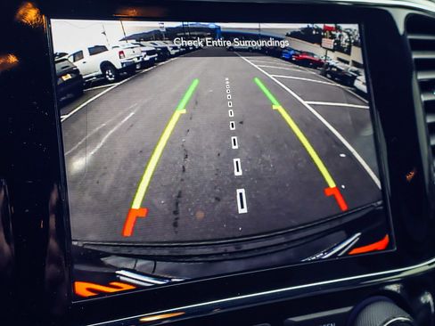 Used 2021 Jeep Grand Cherokee Laredo X image 6