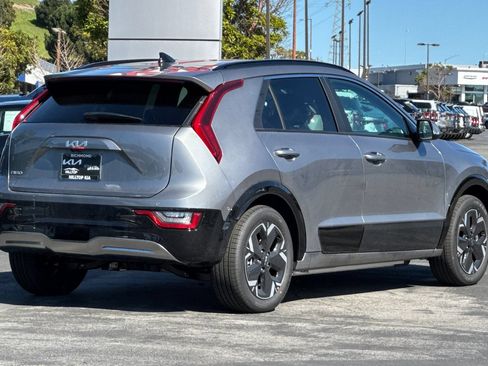 New 2026 Kia Niro Wave FWD image 4
