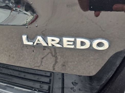 Used 2022 Jeep Grand Cherokee Laredo E w/ Security & Convenience Group image 8