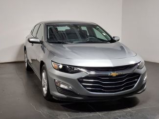 Used 2025 Chevrolet Malibu LS w/ Driver Confidence Package video 2