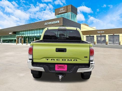 Used 2023 Toyota Tacoma TRD Off-Road AWD/4WD image 7