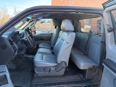 Used 2015 Ford F250 XL w/ Power Equipment Group image 9