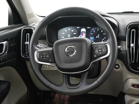 Used 2021 Volvo XC40 T5 Inscription w/ Advanced Package AWD/4WD image 17