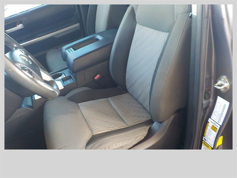 Used 2017 Toyota Tundra SR5 AWD/4WD image 4
