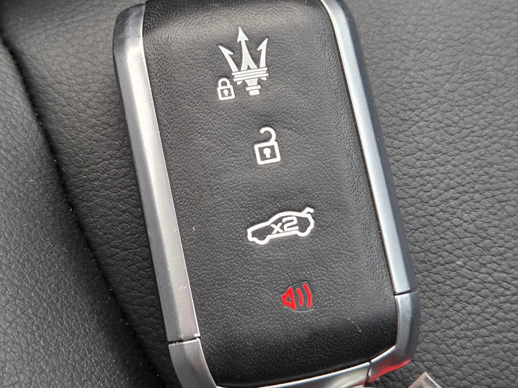 Used 2023 Maserati Grecale Modena AWD/4WD image 43