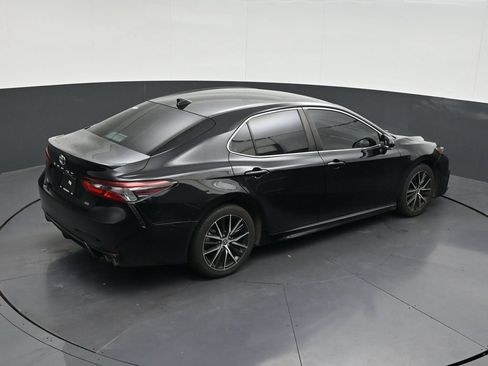 Used 2022 Toyota Camry SE w/ Audio Upgrade Package FWD image 19