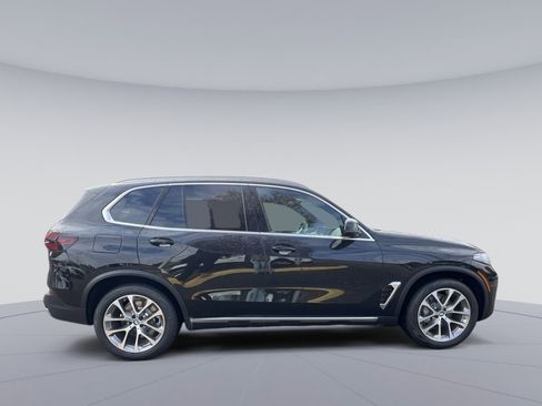 New 2026 BMW X5 xDrive50e image 6