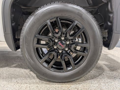 Used 2025 GMC Sierra 1500 Elevation AWD/4WD image 10