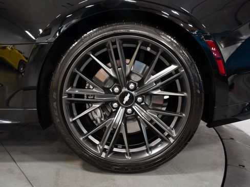Used 2018 Chevrolet Camaro ZL1 w/ LPO, ZL1 Protection Package RWD image 17