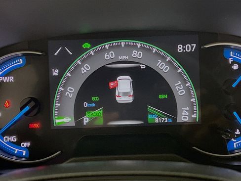 Used 2025 Toyota RAV4 LE image 22