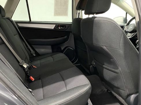 Used 2018 Subaru Outback 2.5i Premium image 23