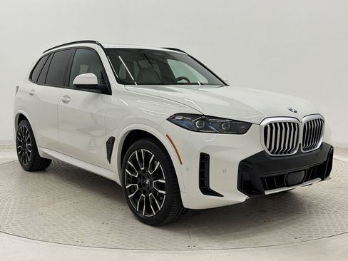 Used 2024 BMW X5 xDrive40i w/ M Sport Package AWD/4WD image 7