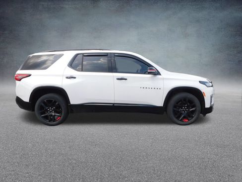 Used 2023 Chevrolet Traverse Premier w/ Redline Edition FWD image 2