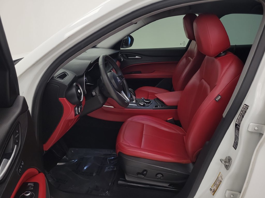 Used 2019 Alfa Romeo Stelvio AWD w/ Cold Weather Package image 11