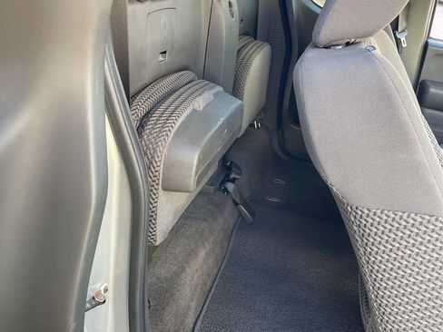 Used 2017 Nissan Frontier SV image 23