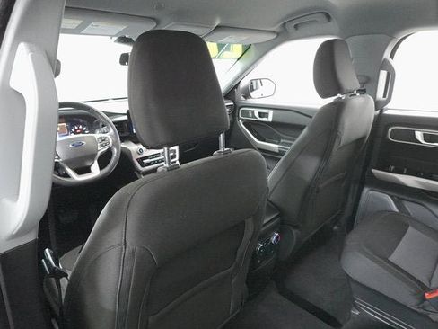Used 2022 Ford Explorer XLT image 23