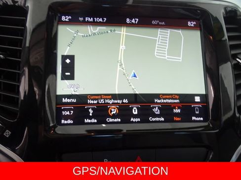 Used 2019 Jeep Cherokee Limited AWD/4WD image 16