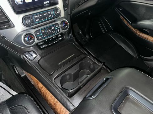 Used 2015 Chevrolet Suburban LTZ image 21