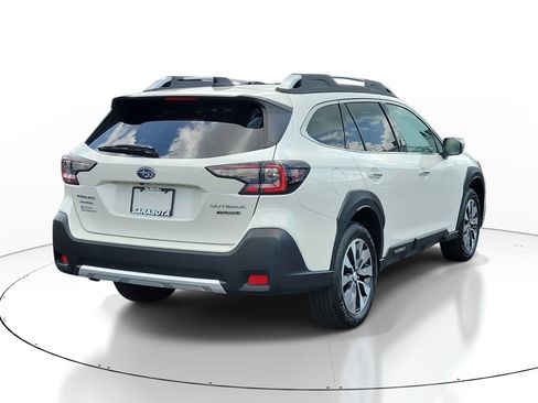 Used 2023 Subaru Outback Touring image 6