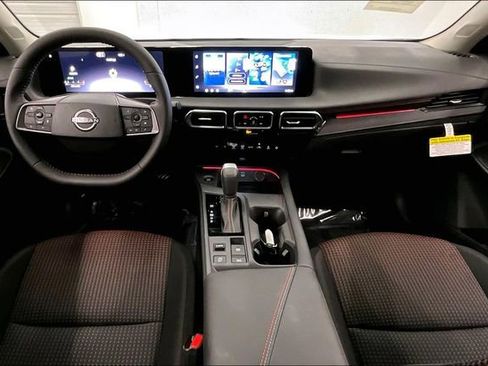 New 2026 Nissan Sentra SR FWD image 6