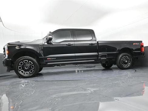 Used 2025 Ford F350 Platinum w/ FX4 Off-Road Package AWD/4WD image 32